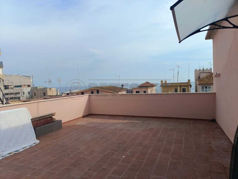 Monolocale in Affitto a Ladispoli, 1'300&euro;, 40 m²