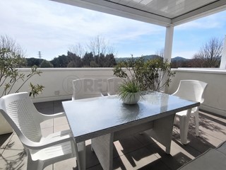 Appartamento in Vendita a Caldogno, 445'000&euro;, 170 m², con Box