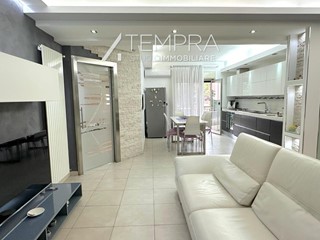 Appartamento in Vendita a Adrano, 155'000&euro;, 115 m²
