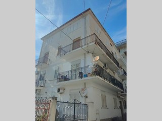 Trilocale in Vendita a Bova Marina, 50'000&euro;, 80 m²
