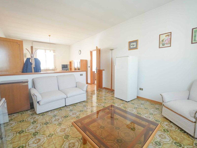 Quadrilocale in Vendita a Savignano sul Rubicone, zona Valle ferrovia, 185'000&euro;, 227 m², arredato, con Box