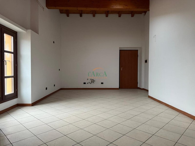 Quadrilocale in Vendita a Capriolo, 182'000&euro;, 119 m², con Box