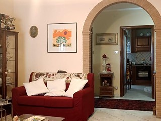Quadrilocale in Vendita a Cascina, 185'000&euro;, 90 m², con Box