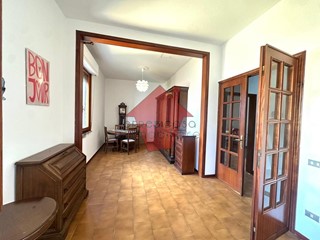 Quadrilocale in Vendita a Empoli, 240'000&euro;, 100 m², con Box