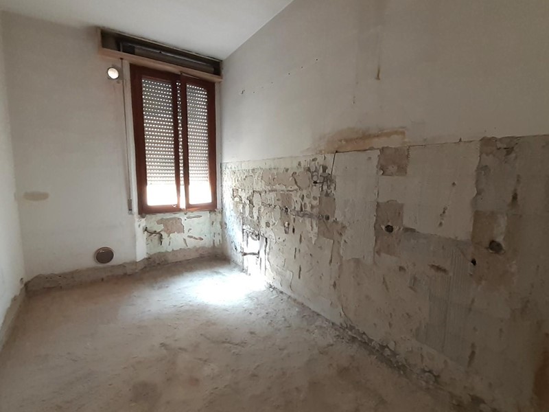 Appartamento in Vendita a Pontedera, 98'000&euro;, 95 m²