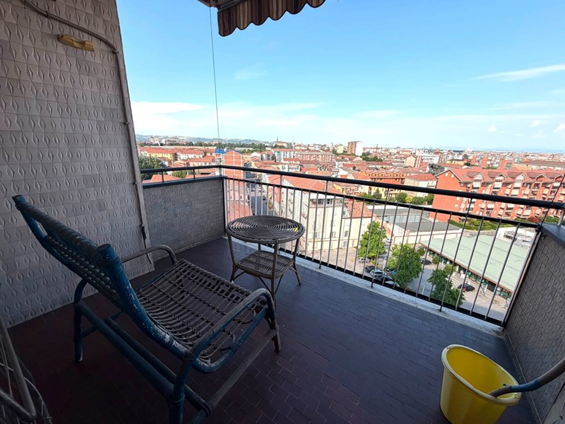 Appartamento in Vendita a Alessandria, 78'000&euro;, 104 m²