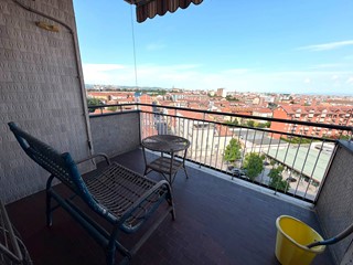 Appartamento in Vendita a Alessandria, 78'000&euro;, 104 m²