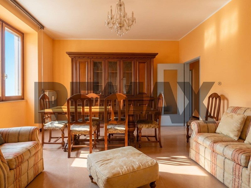 Quadrilocale in Vendita a Milano, 270'000&euro;, 110 m²