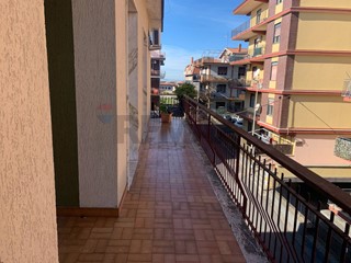 Appartamento in Vendita a Belpasso, 115'000&euro;, 170 m²