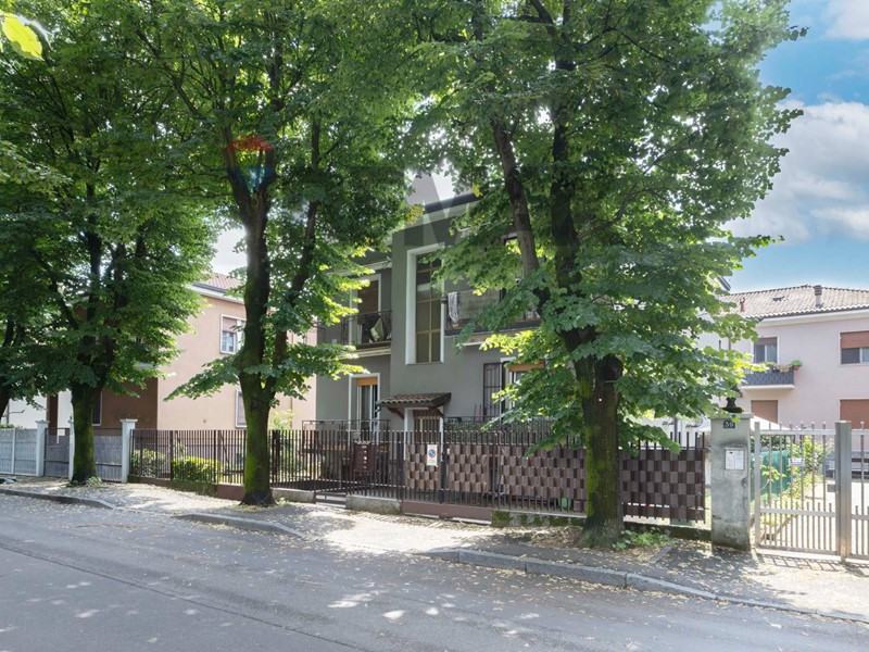 Quadrilocale in Vendita a Cusano Milanino, 449'000&euro;, 146 m²