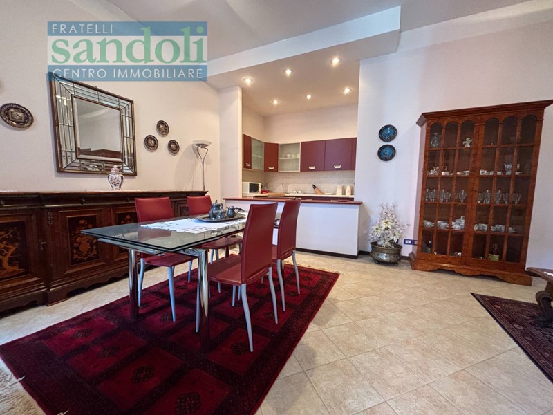 Trilocale in Vendita a Vercelli, 150'000&euro;, 90 m²