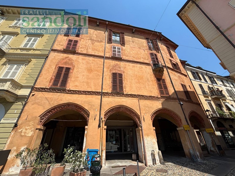 Bilocale in Vendita a Vercelli, 85'000&euro;, 57 m²