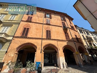 Bilocale in Vendita a Vercelli, 85'000&euro;, 57 m²