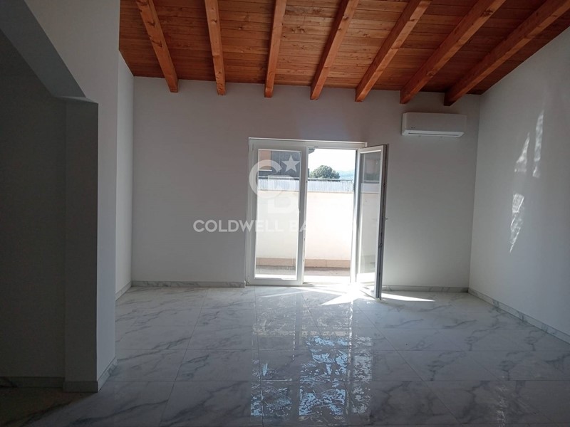 Attico in Vendita a Sutri, 135'000&euro;, 80 m²