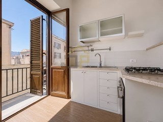 Trilocale in Vendita a Palermo, 210'000&euro;, 100 m²