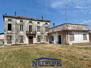 Trilocale in Vendita a Goito, 48'000&euro;, 80 m²