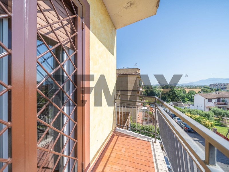 Bilocale in Vendita a Roma, 135'000&euro;, 51 m²