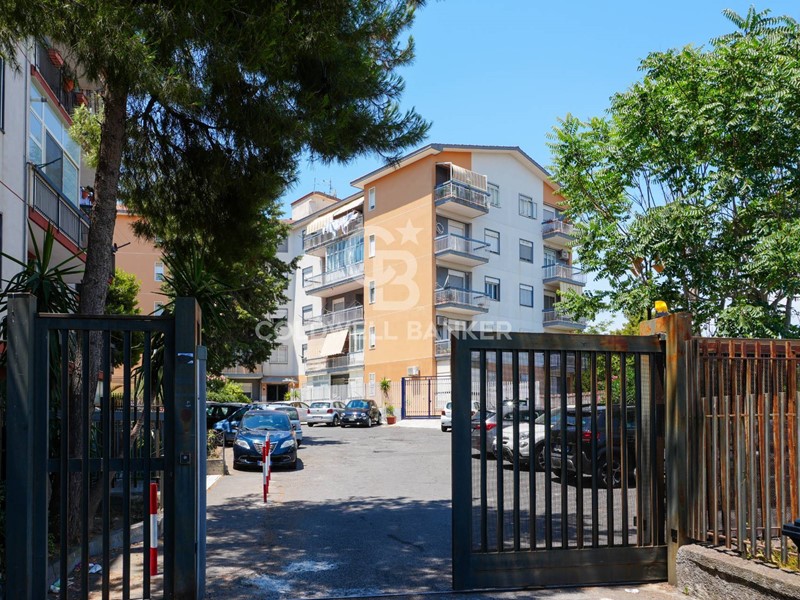 Quadrilocale in Vendita a Catania, 119'000&euro;, 101 m²