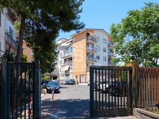 Quadrilocale in Vendita a Catania, 119'000&euro;, 101 m²