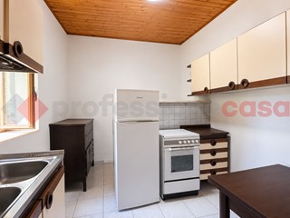 Appartamento in Vendita a Vico nel Lazio, 75'000&euro;, 100 m²
