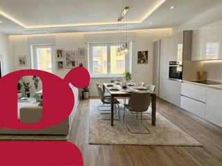 Quadrilocale in Vendita a Loreto, 235'000&euro;, 110 m², con Box