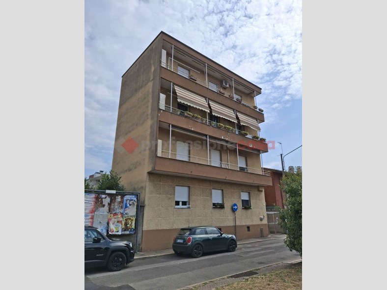 Bilocale in Vendita a Canegrate, 87'000&euro;, 76 m²