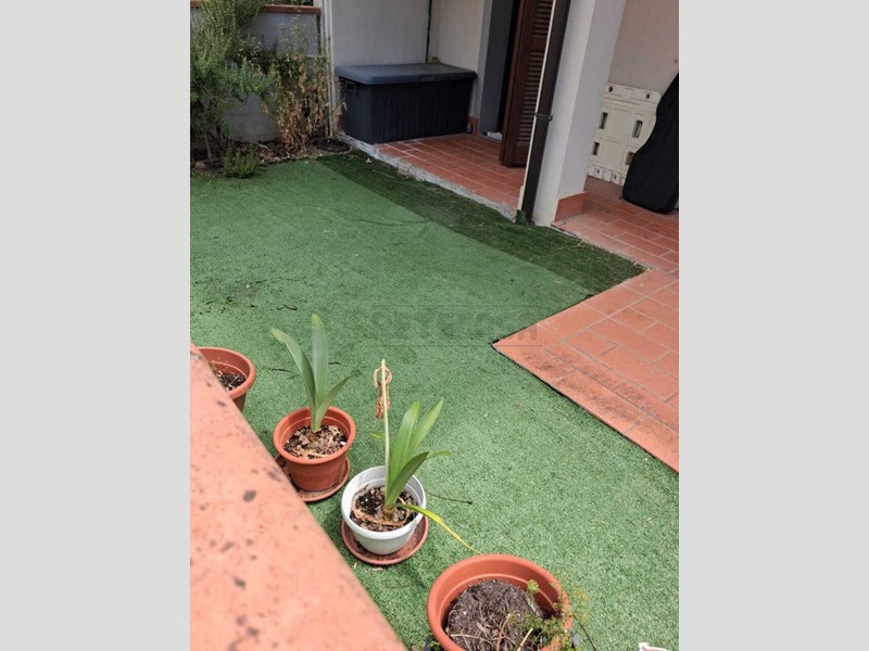 Bilocale in Vendita a Santa Maria a Monte, zona Montecalvoli, 95'000&euro;, 60 m², con Box