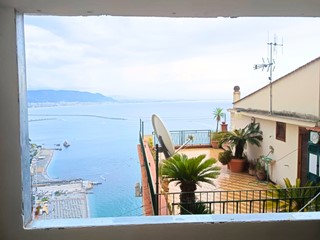 Bilocale in Vendita a Vietri sul Mare, zona Raito, 169'000&euro;, 60 m²