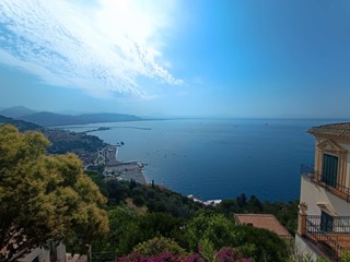 Bilocale in Vendita a Vietri sul Mare, zona Raito, 169'000&euro;, 60 m²