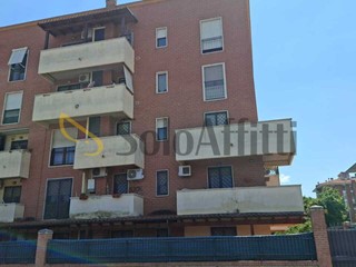 Trilocale in Affitto a Roma, 1'000&euro;, 80 m², arredato
