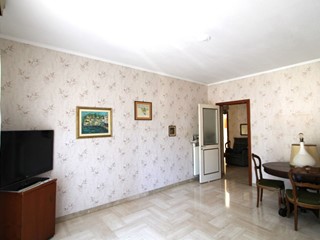 Appartamento in Vendita a Recco, zona Manuelina, 175'000&euro;, 76 m²