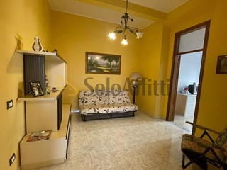 Trilocale in Affitto a Reggio Calabria, zona Centro, 370&euro;, 70 m², arredato