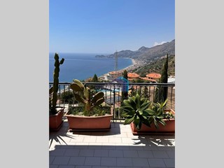 Trilocale in Vendita a Letojanni, 145'000&euro;, 70 m²