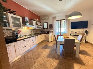 Appartamento in Vendita a Certaldo, 185'000&euro;, 100 m², arredato