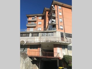 Quadrilocale in Vendita a Forno Canavese, 21'780&euro;, 118 m²
