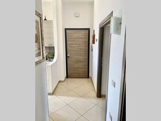 Quadrilocale in Vendita a Campiglia Marittima, zona Venturina Terme, 170'000&euro;, 75 m², arredato, con Box
