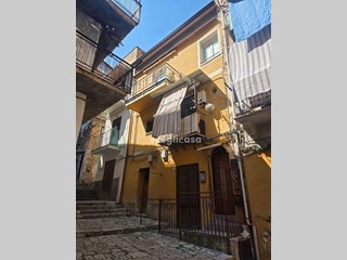 Trilocale in Vendita a Palermo, 50'000&euro;, 73 m²