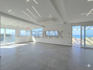 Attico in Vendita a Terrasini, 430'000&euro;, 157 m²