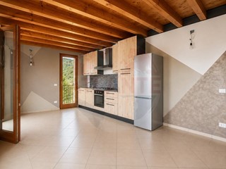Appartamento in Vendita a Zone, 235'000&euro;, 100 m²