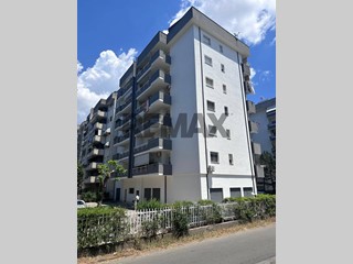 Quadrilocale in Vendita a Cosenza, 249'000&euro;, 157 m²