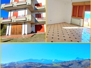Appartamento in Vendita a Teramo, 60'000&euro;, 142 m²