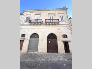 Appartamento in Vendita a Galatina, 135'000&euro;, 210 m²