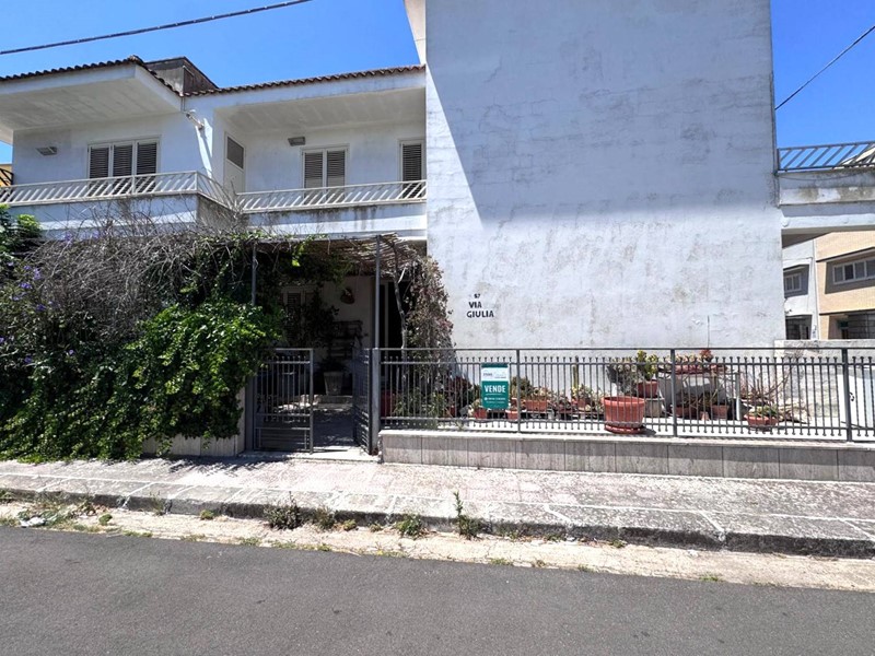 Appartamento in Vendita a Galatina, 129'000&euro;, 220 m²