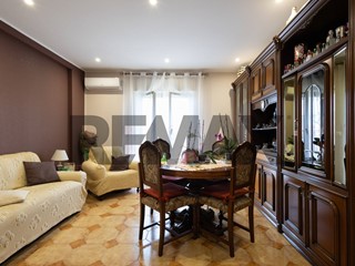 Quadrilocale in Vendita a Mascali, 88'000&euro;, 98 m²