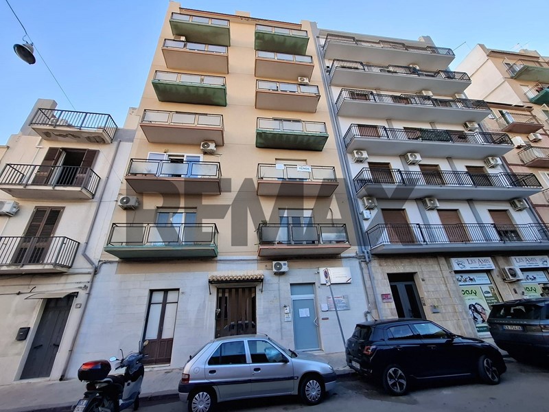 Appartamento in Vendita a Augusta, 95'000&euro;, 182 m²