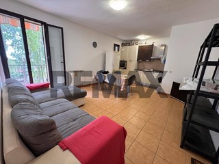 Trilocale in Vendita a Melilli, 85'000&euro;, 78 m²
