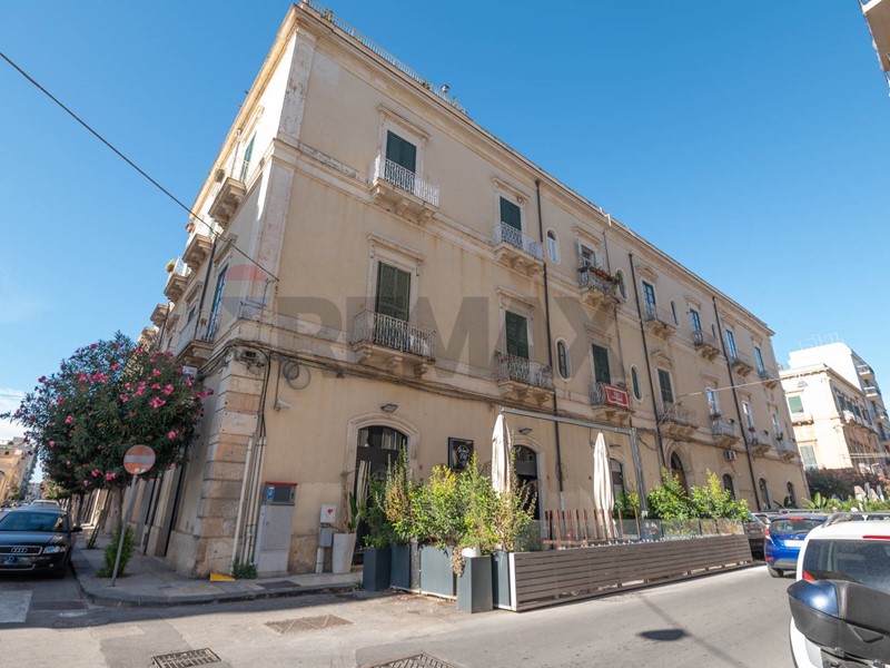 Appartamento in Vendita a Siracusa, 535'000&euro;, 316 m²