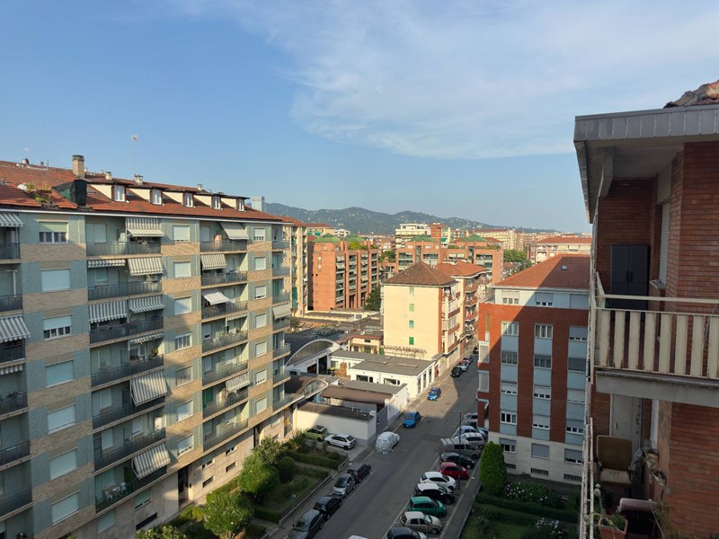 Appartamento in Vendita a Torino, 129'000&euro;, 85 m²