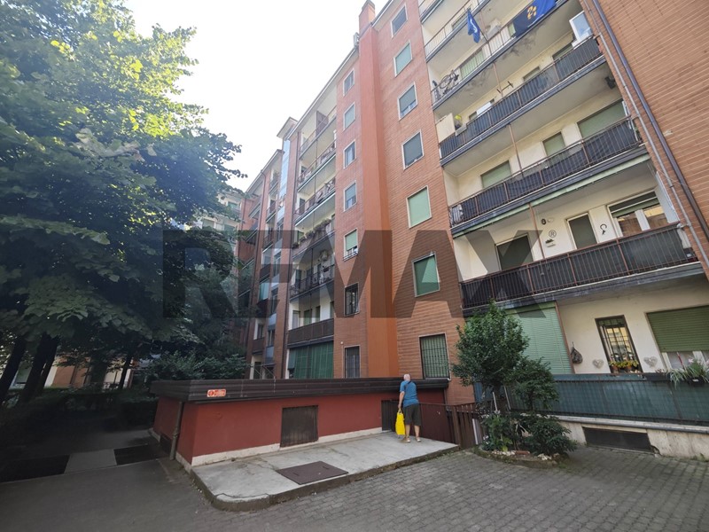 Bilocale in Vendita a Corsico, 75'000&euro;, 43 m²