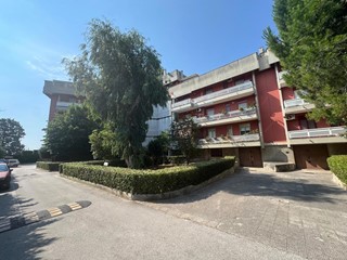 Appartamento in Vendita a Bari, 170'000&euro;, 155 m²